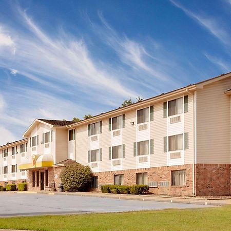 Super 8 By Wyndham Fayetteville Exterior foto
