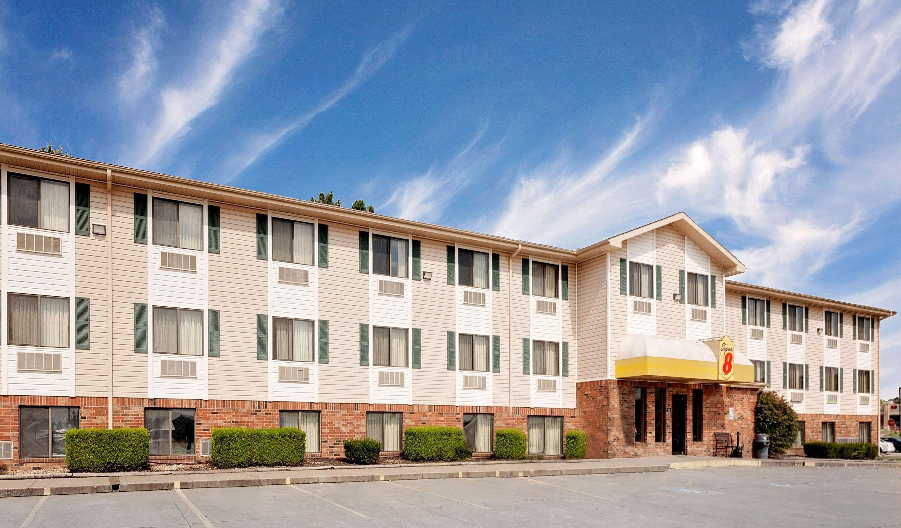 Super 8 By Wyndham Fayetteville Exterior foto