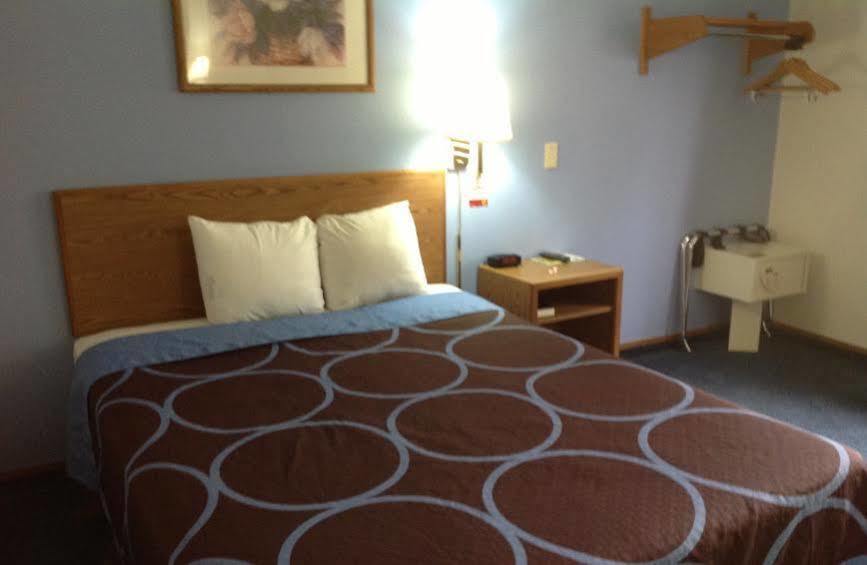 Super 8 By Wyndham Fayetteville Exterior foto